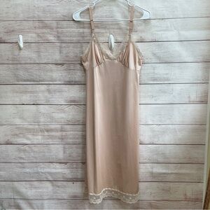VINTAGE SHADOW LINE FULL‎ SLIP IN BEIGE